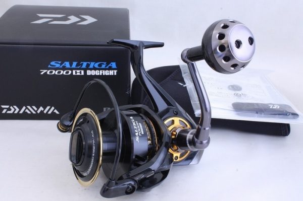 Daiwa-Saltiga-Dogfight-7000-Spinning-Fishing-Reel.jpg